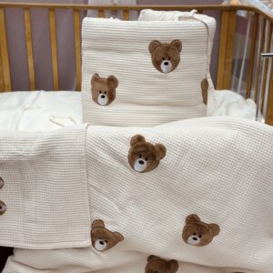 ست روتختی چهار تیکه تدی قهوه‌ای تیکه‌دوزی چشم‌دار | نرم و شیک برای اتاق کودک